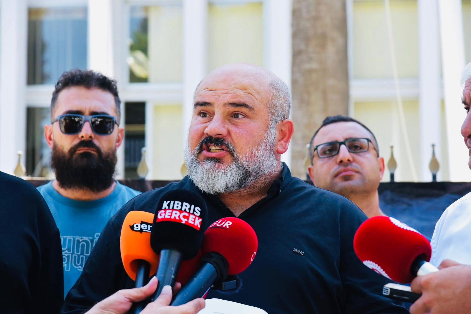 Tel-Sen Hayat Pahalılığı Tasarısına Karşı Genel Grev İlan Etti